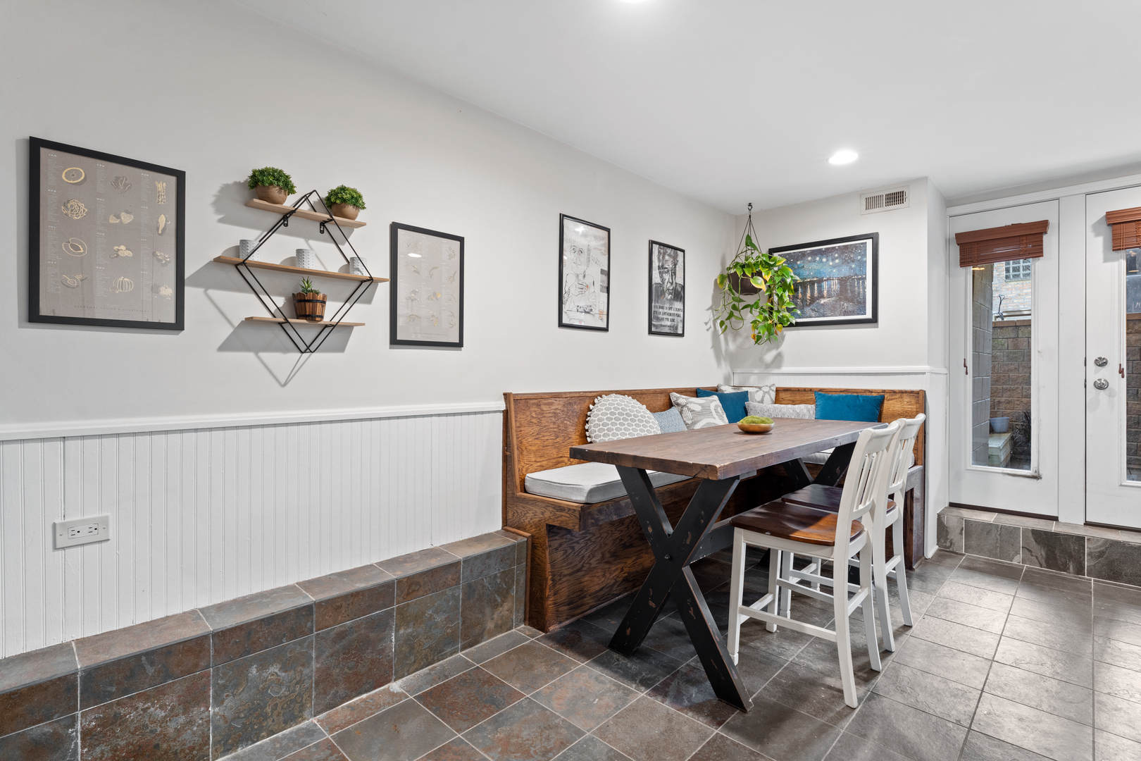 1312 N LEAVITT Street Unit: 1