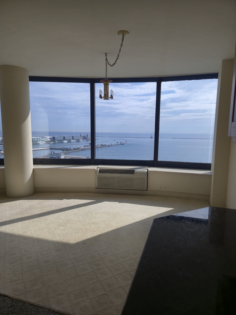 155 N HARBOR Drive Unit: 1508