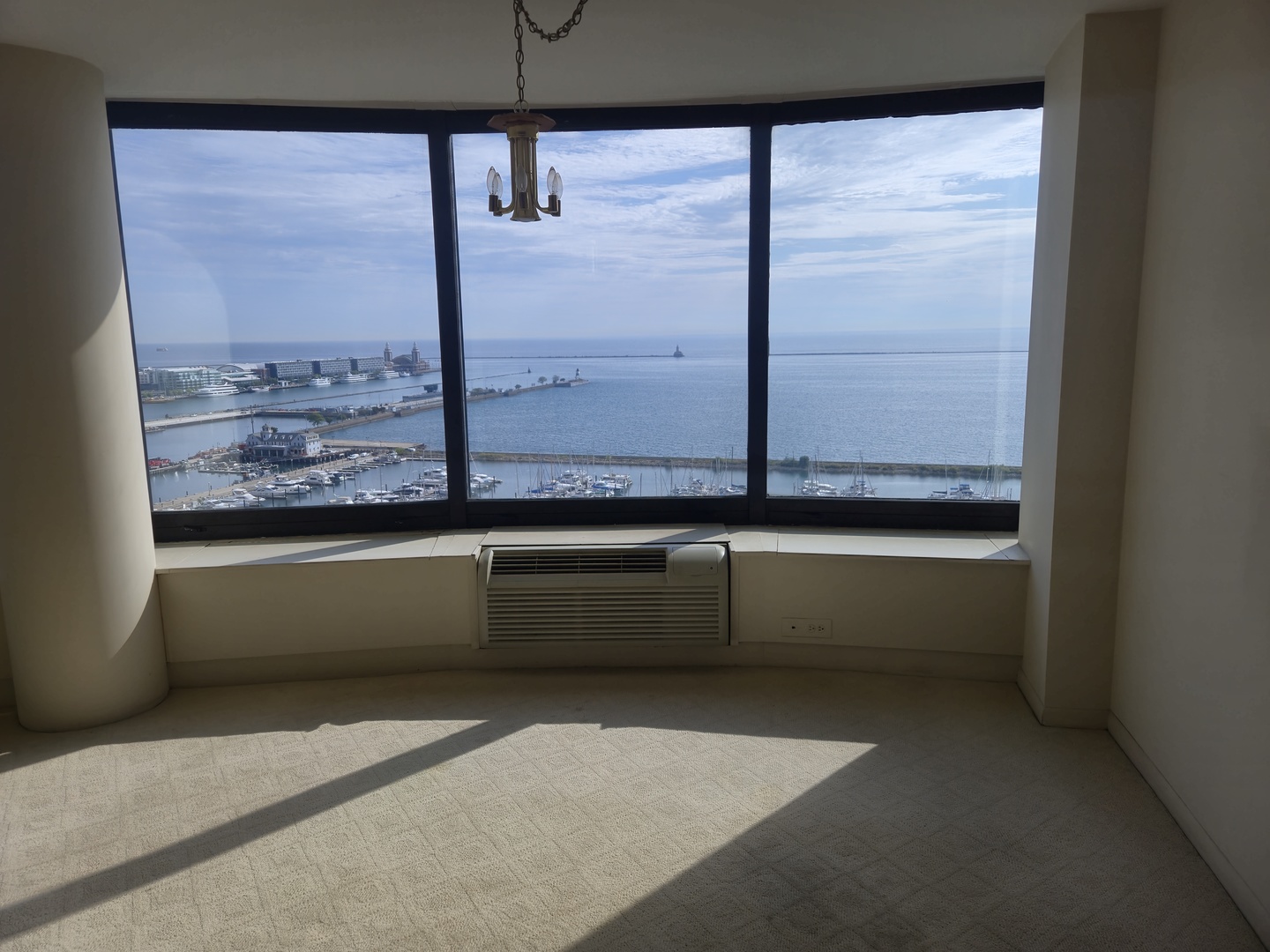 155 N HARBOR Drive Unit: 1508