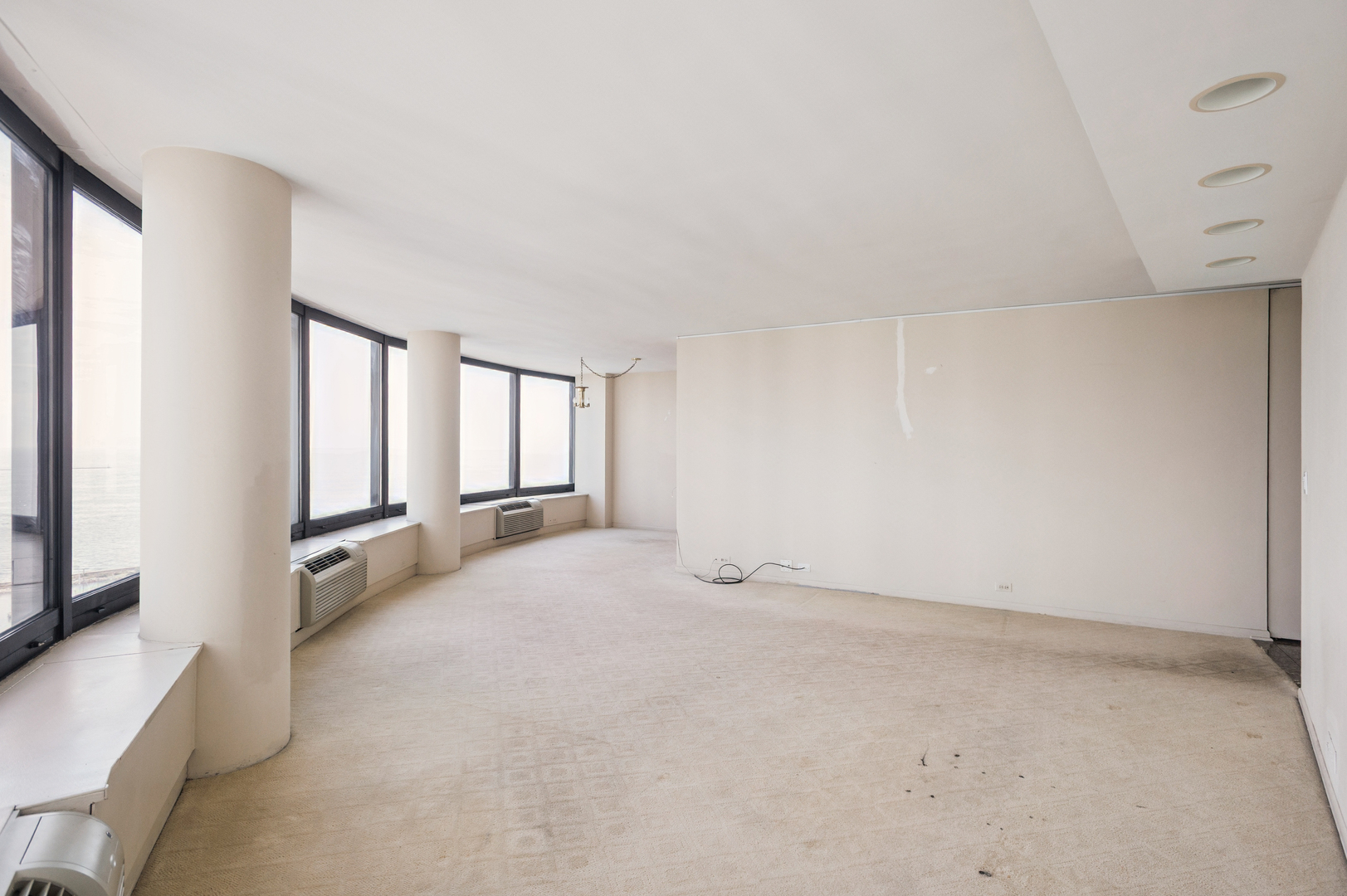 155 N HARBOR Drive Unit: 1508