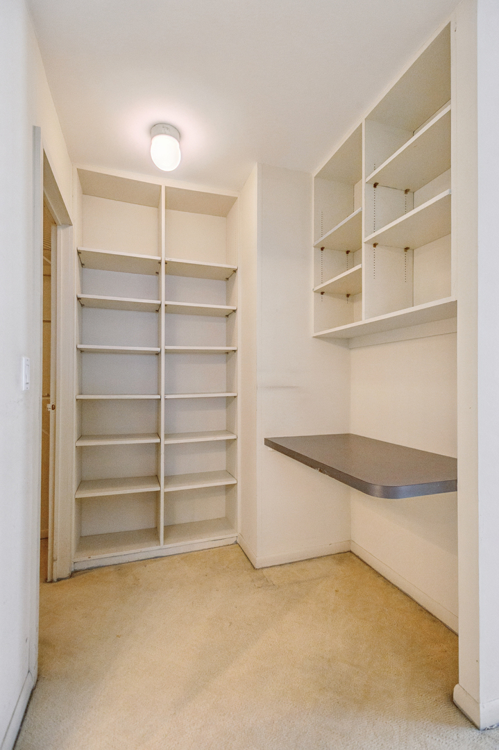 155 N HARBOR Drive Unit: 1508