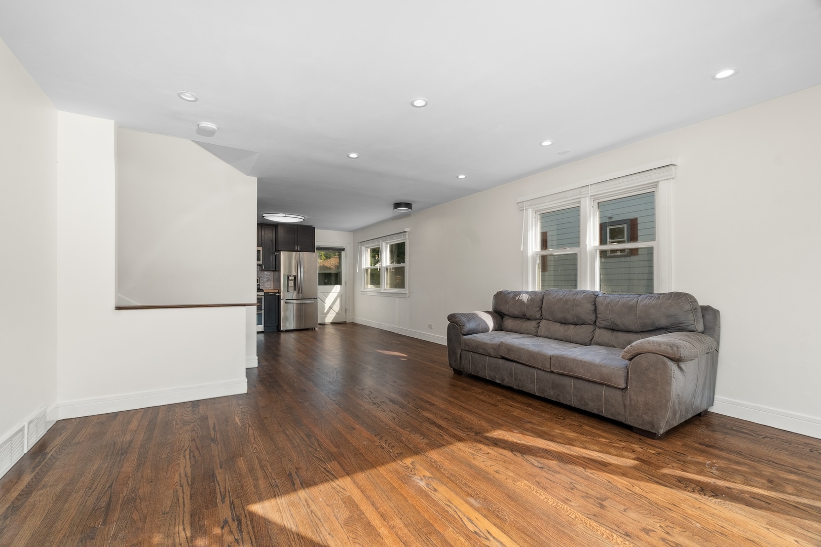 169 S Villa Avenue