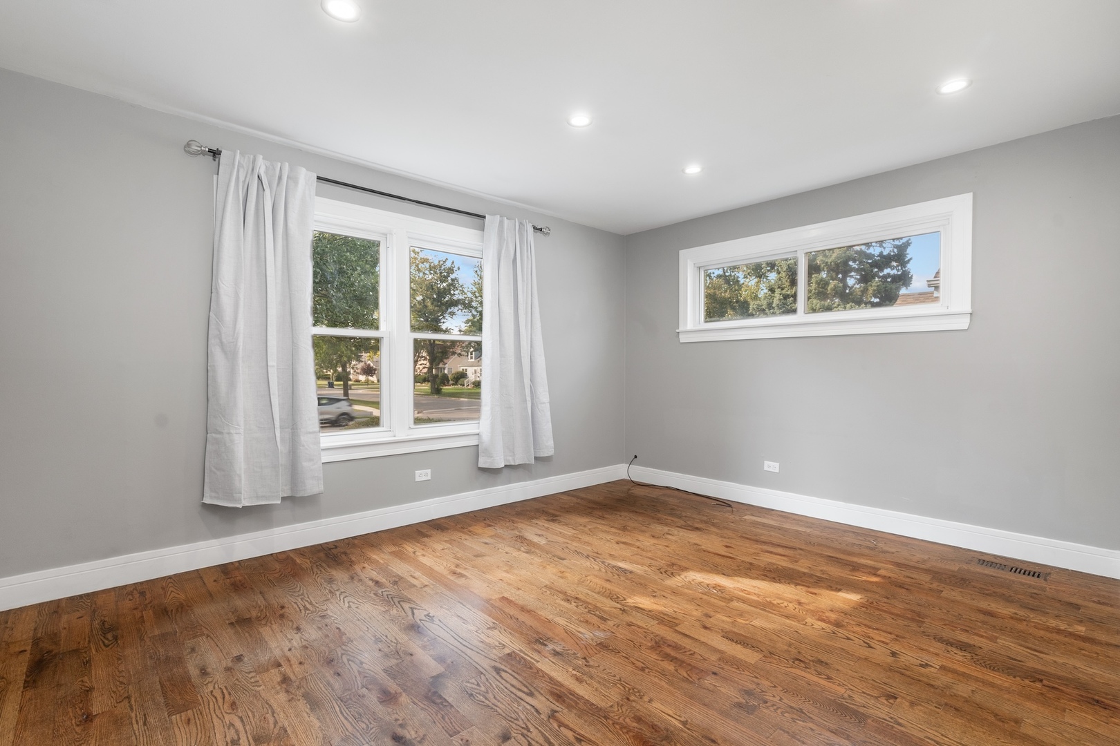 169 S Villa Avenue