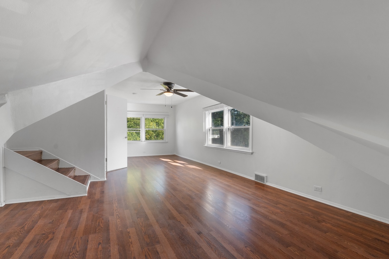 169 S Villa Avenue