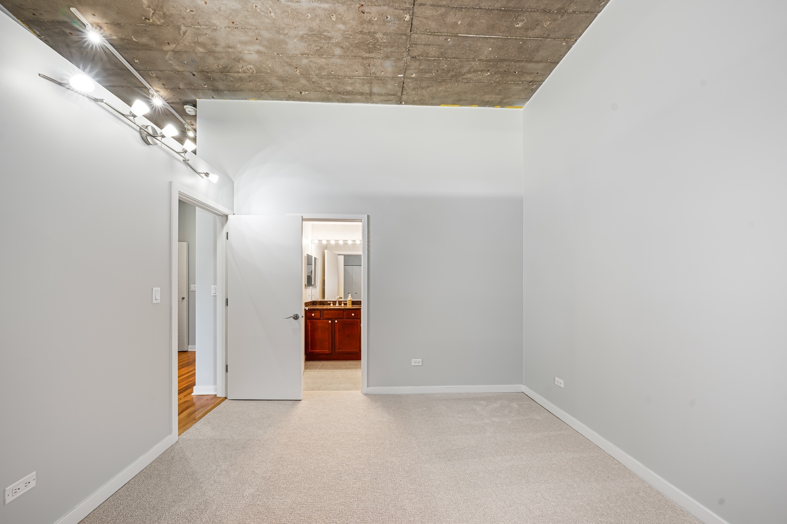1001 W 15th Street Unit: 342