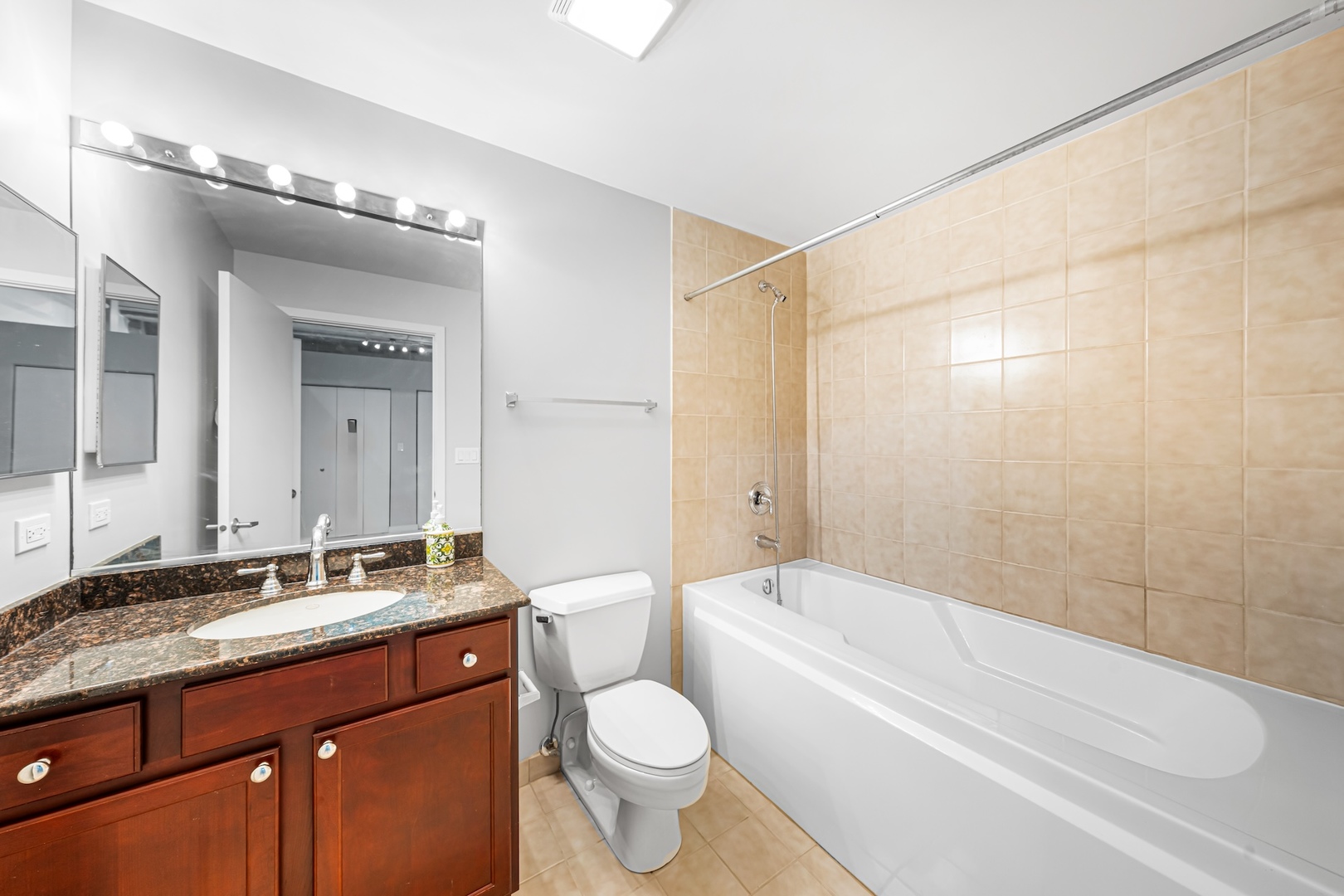 1001 W 15th Street Unit: 342