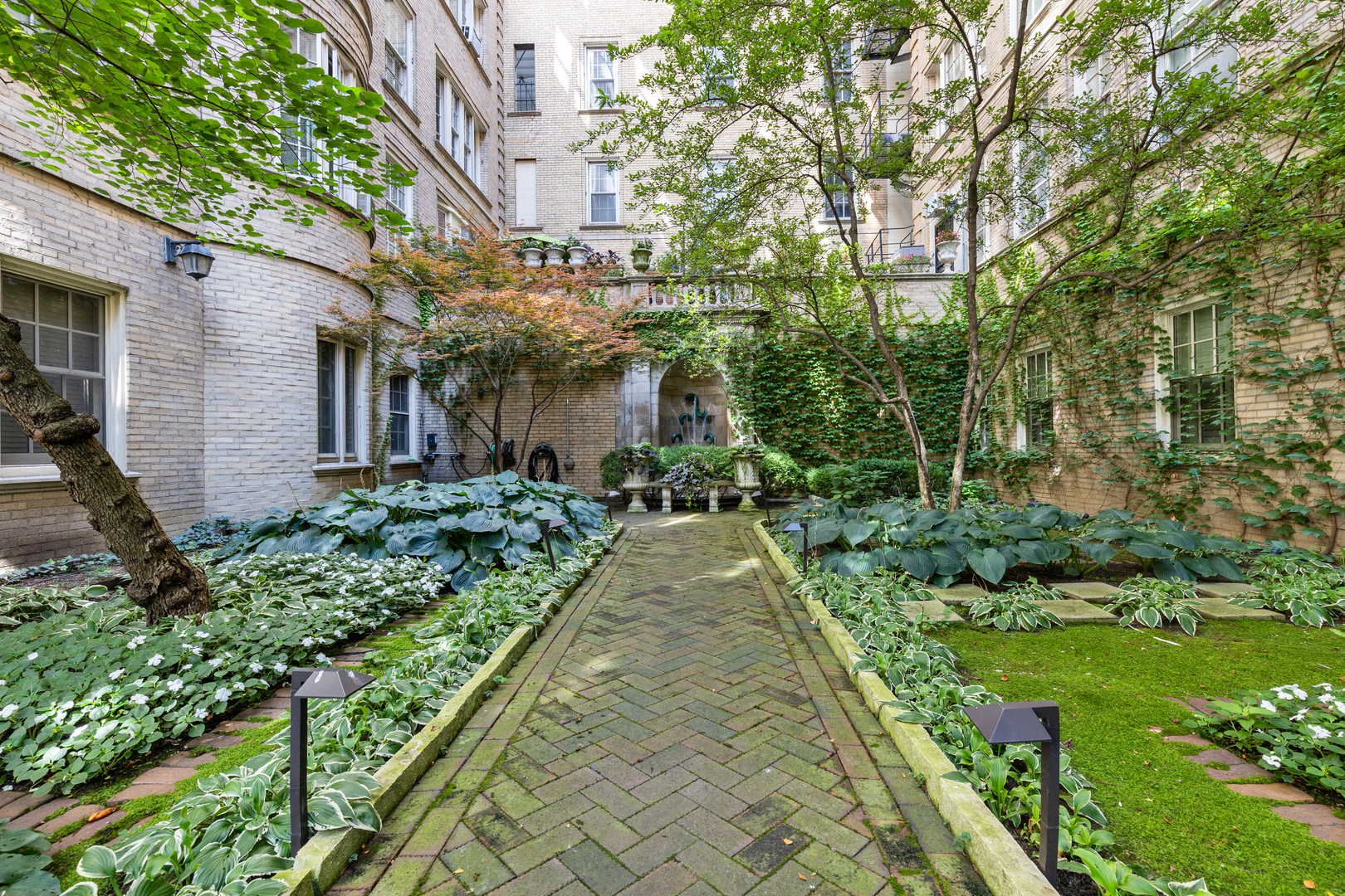 70 E Scott Street Unit: 205