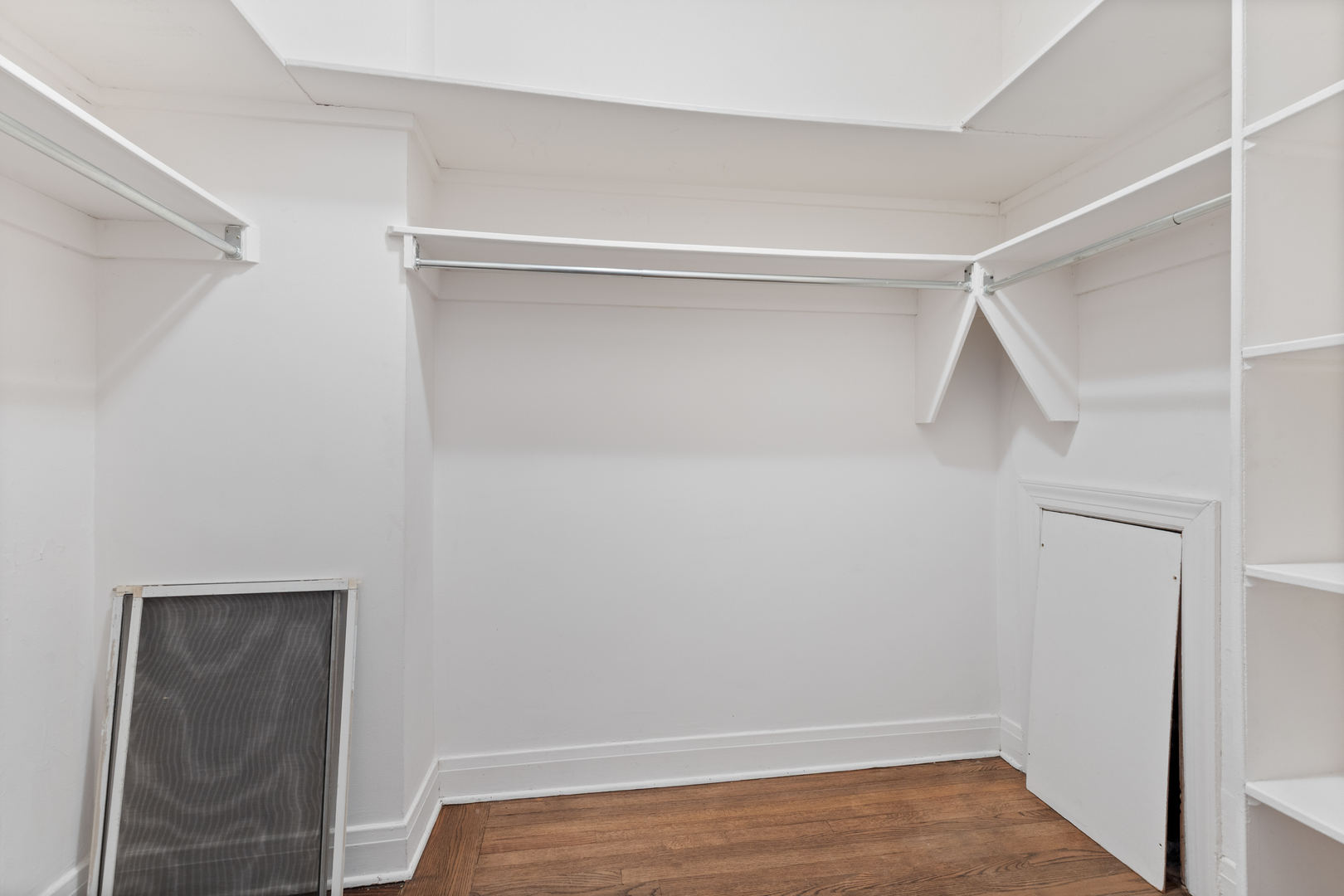 70 E Scott Street Unit: 205