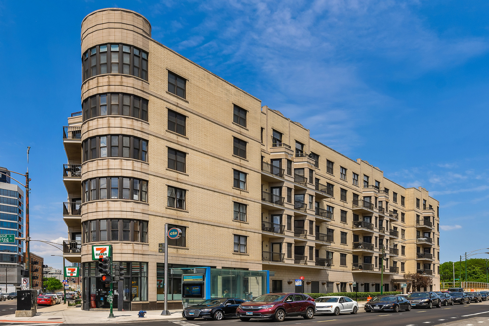 520 N Halsted Street Unit: 507