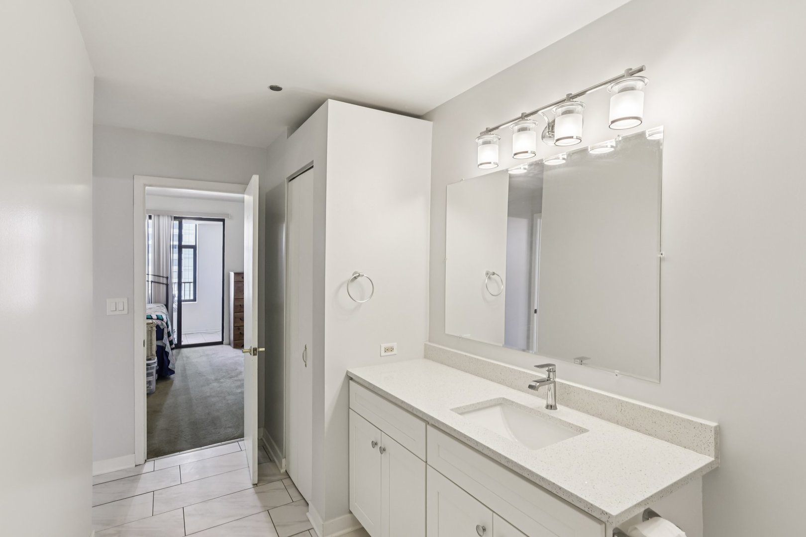 910 S Michigan Avenue Unit: 1805