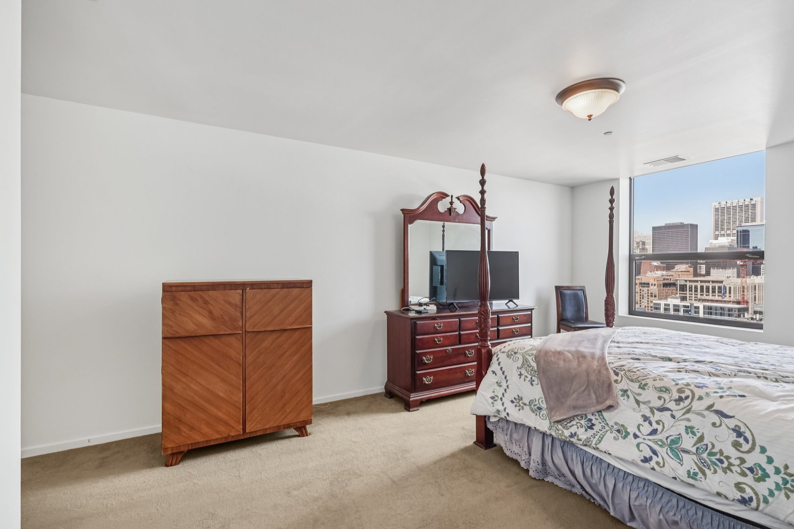 910 S Michigan Avenue Unit: 1805