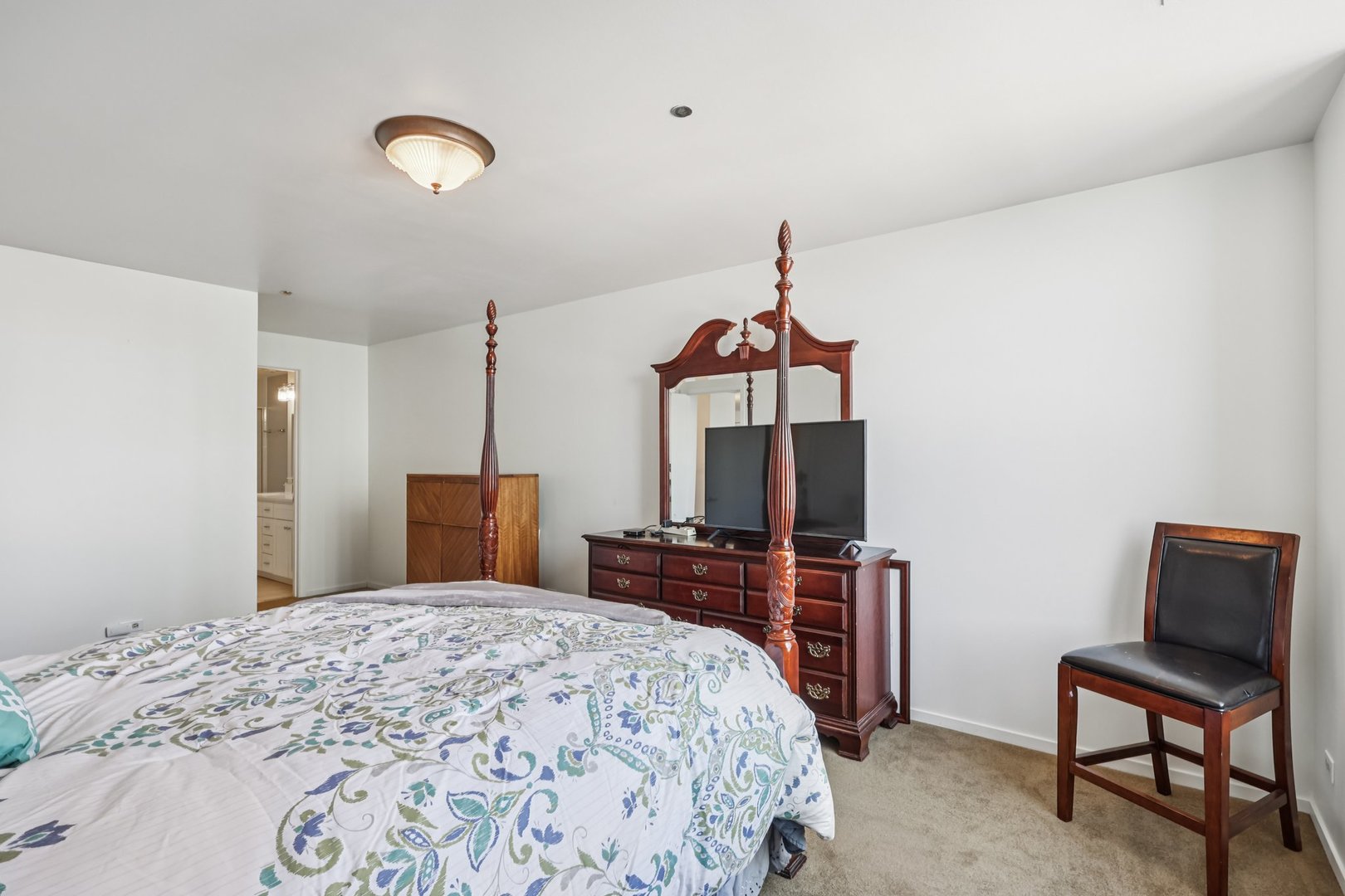 910 S Michigan Avenue Unit: 1805