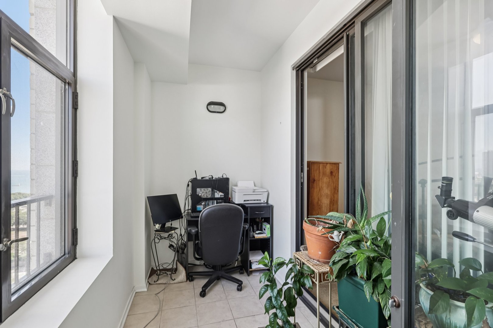 910 S Michigan Avenue Unit: 1805