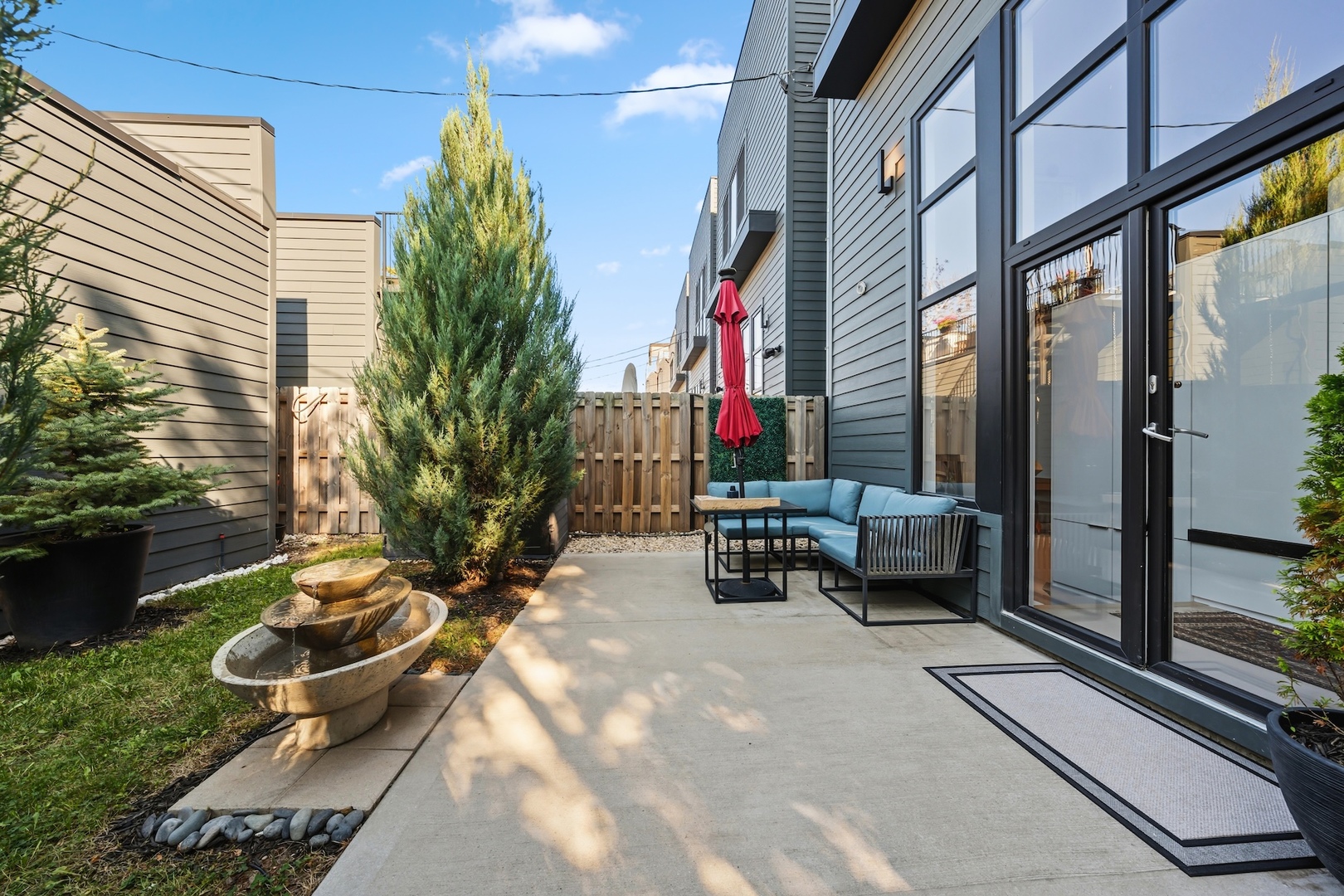 2456 W Ohio Street