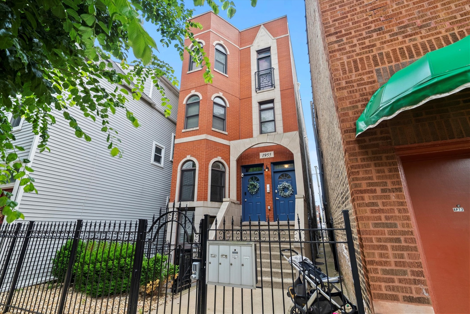 1955 W MELROSE Street Unit: 2