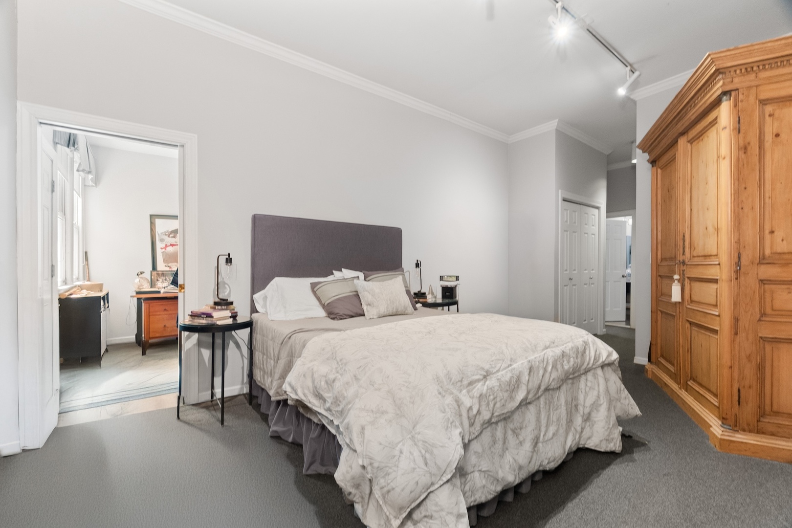 1329 N Dearborn Street Unit: 1