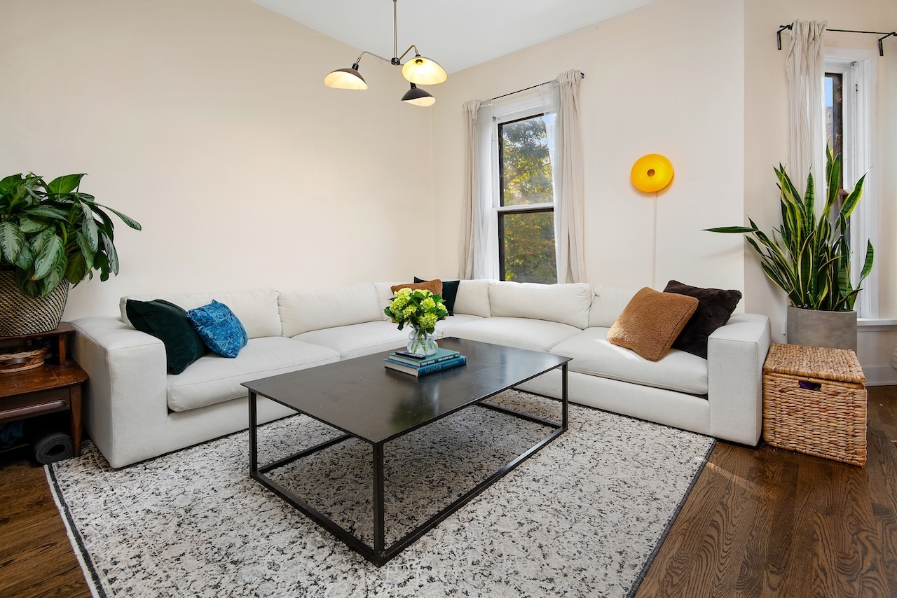 730 W Aldine Avenue Unit: 3W