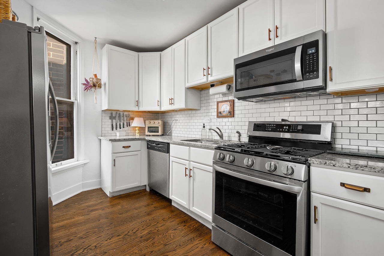 730 W Aldine Avenue Unit: 3W