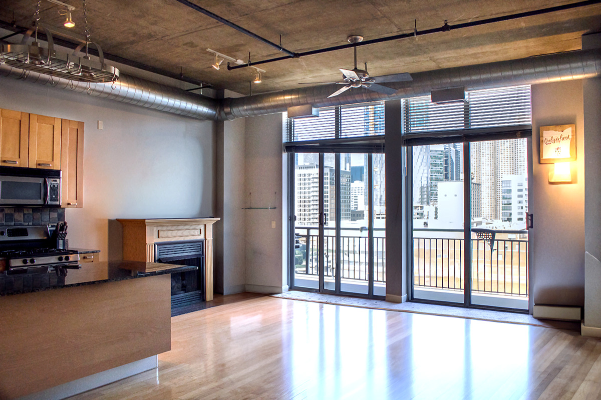 111 S Morgan Street Unit: 824