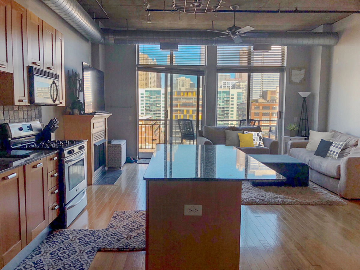 111 S Morgan Street Unit: 824