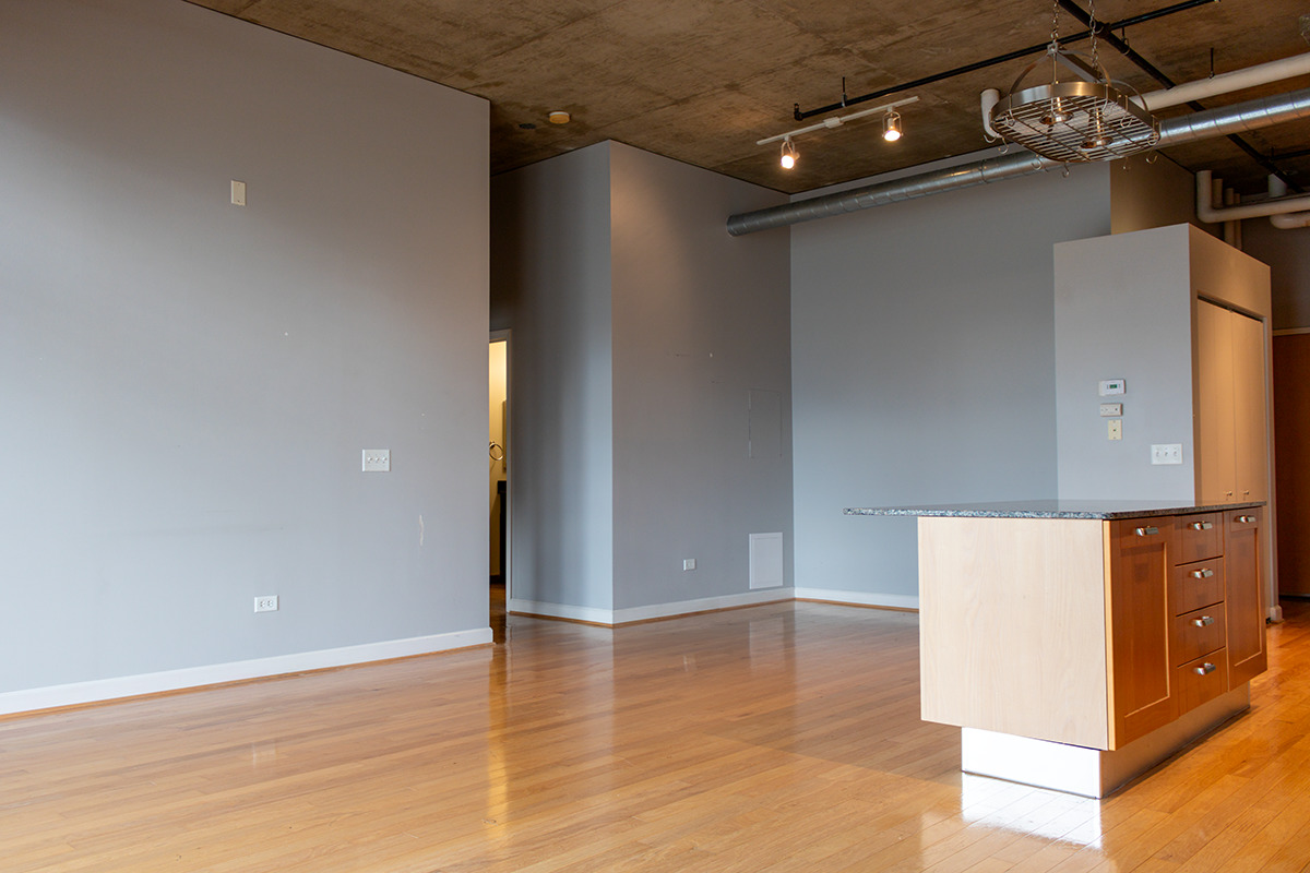 111 S Morgan Street Unit: 824