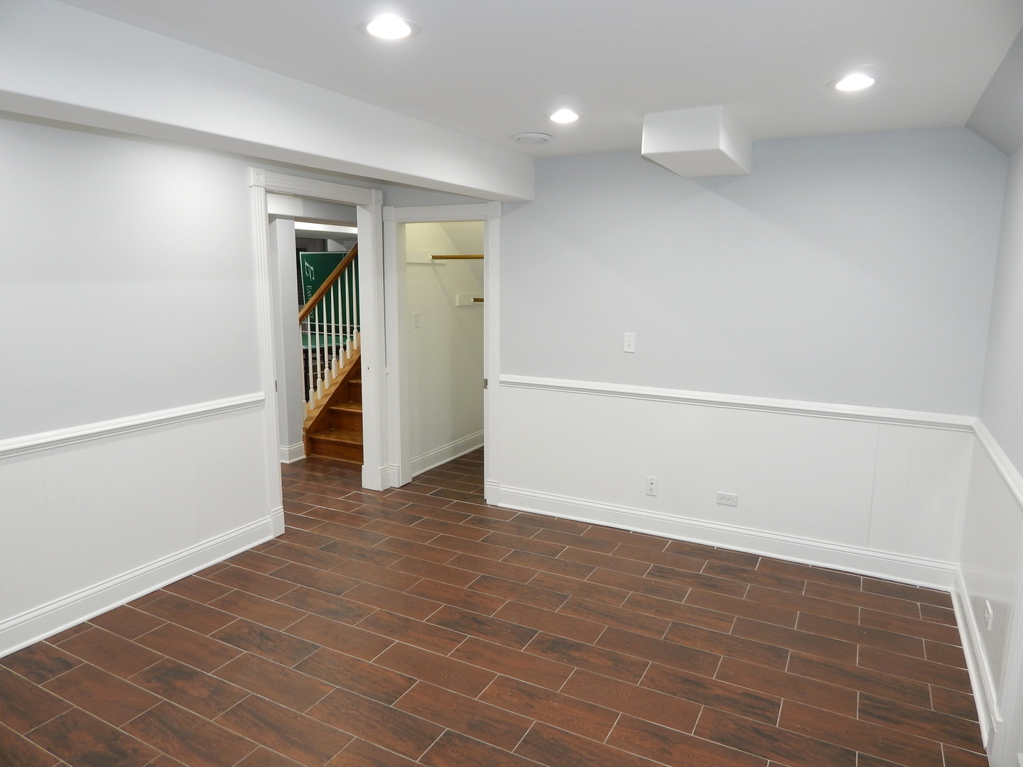 3S560 Melcher Avenue