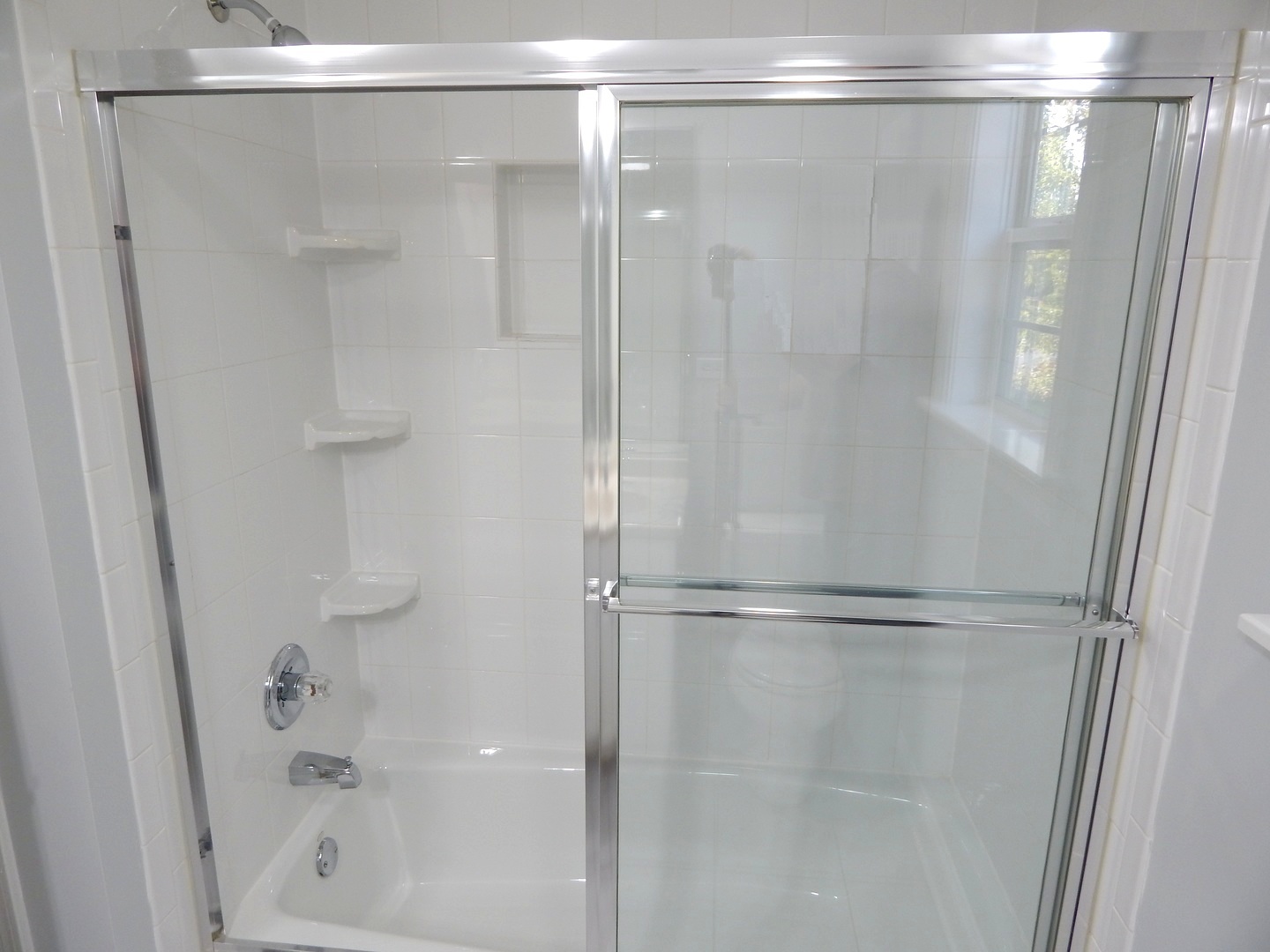 3S560 Melcher Avenue