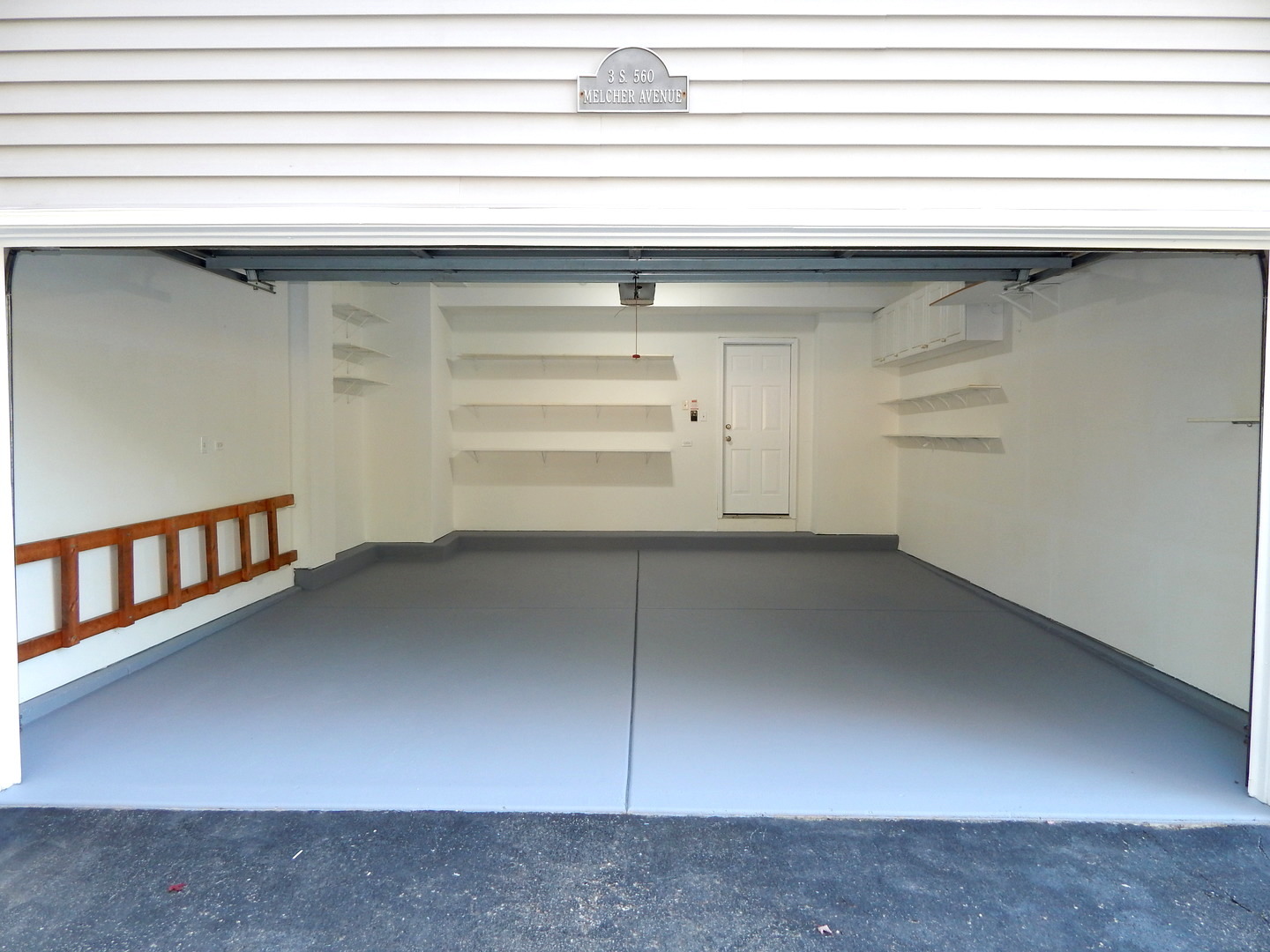 3S560 Melcher Avenue