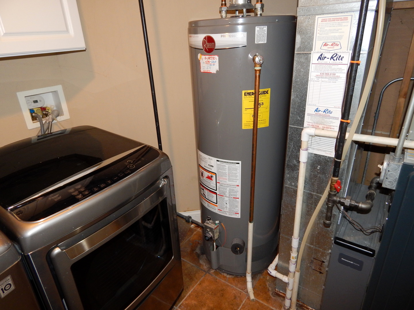 3S560 Melcher Avenue