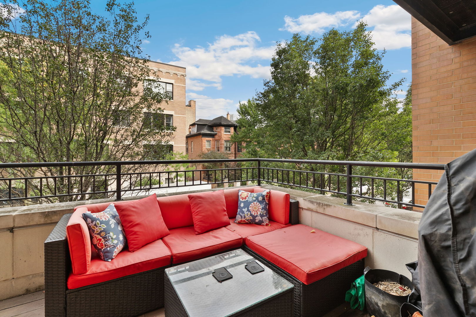 4150 N Kenmore Avenue Unit: 204