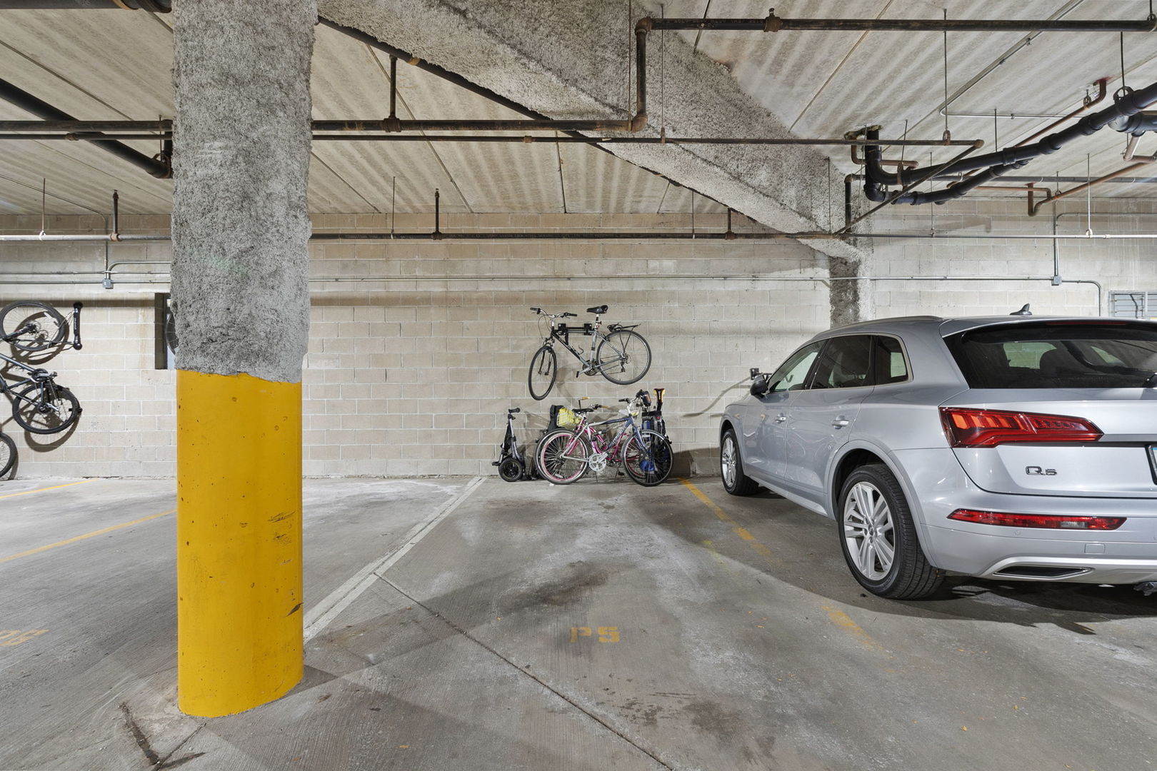 4150 N Kenmore Avenue Unit: 204