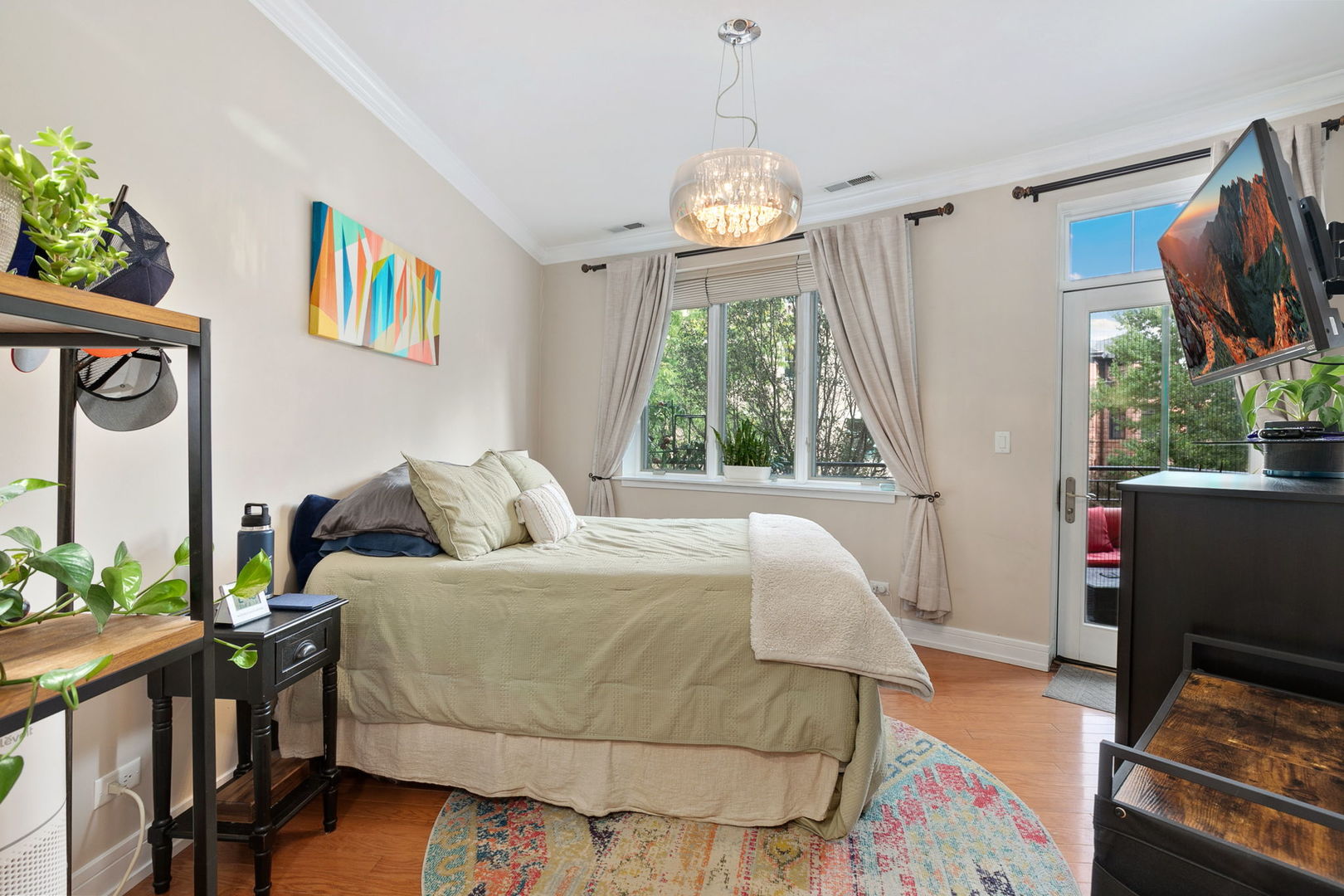 4150 N Kenmore Avenue Unit: 204