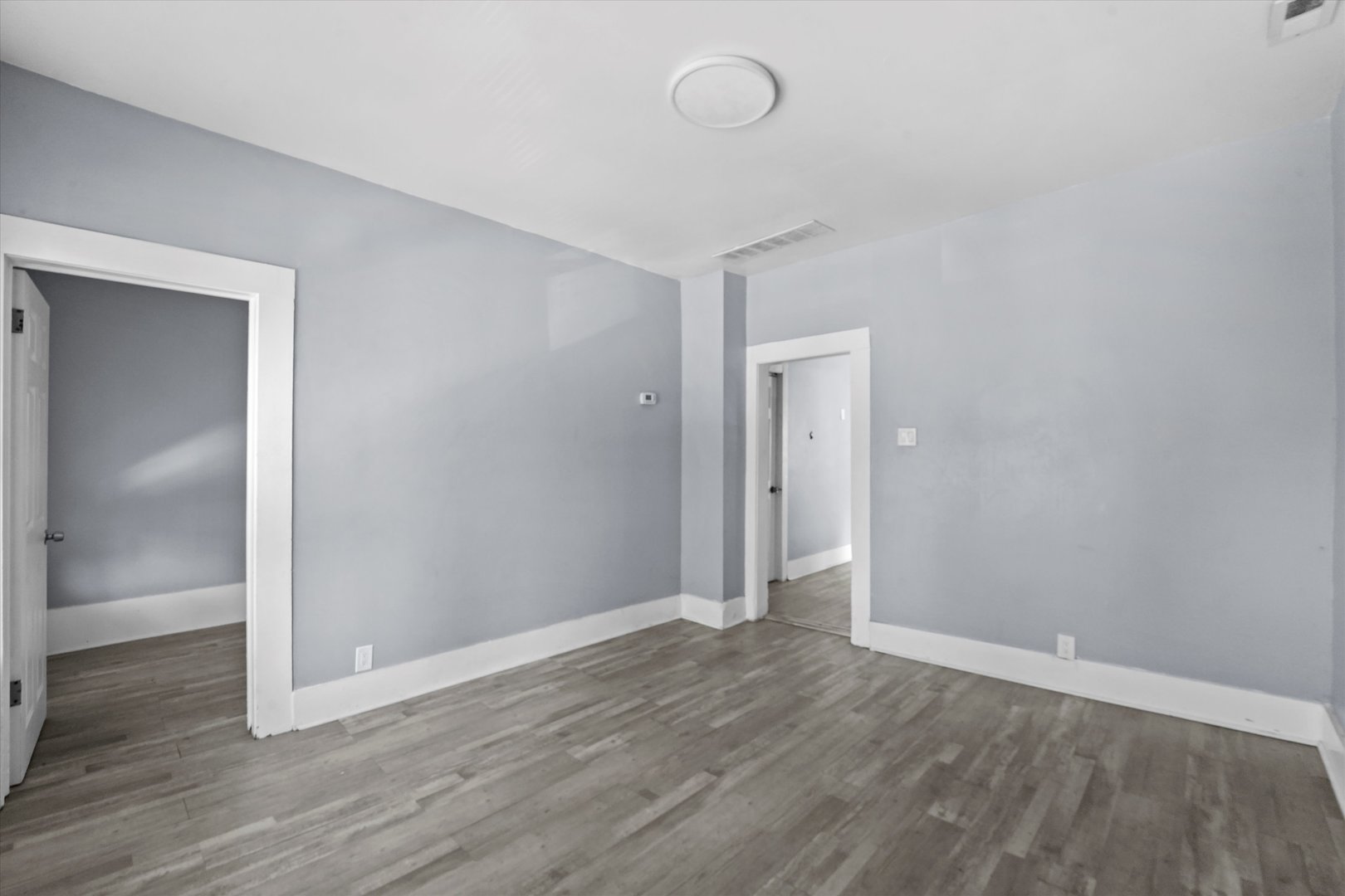 1513 S Komensky Avenue