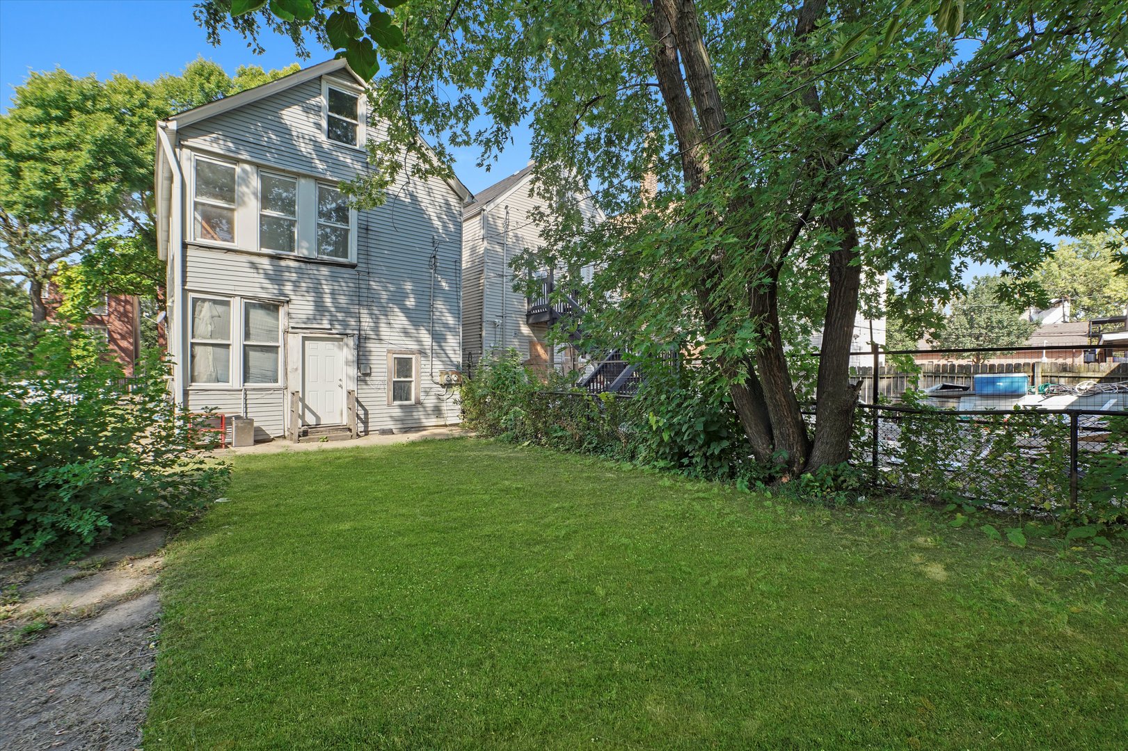 1513 S Komensky Avenue