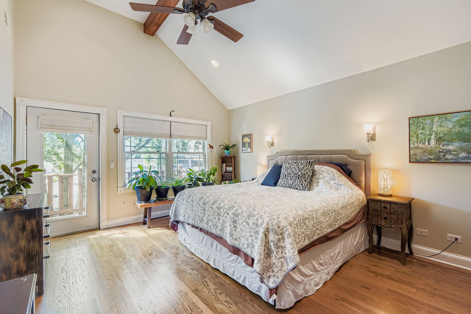 4830 N Seeley Avenue