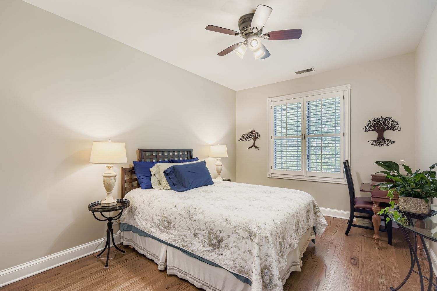 4830 N Seeley Avenue