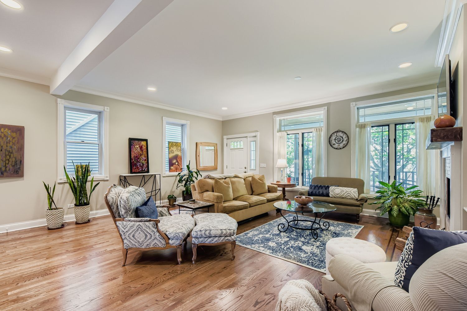 4830 N Seeley Avenue