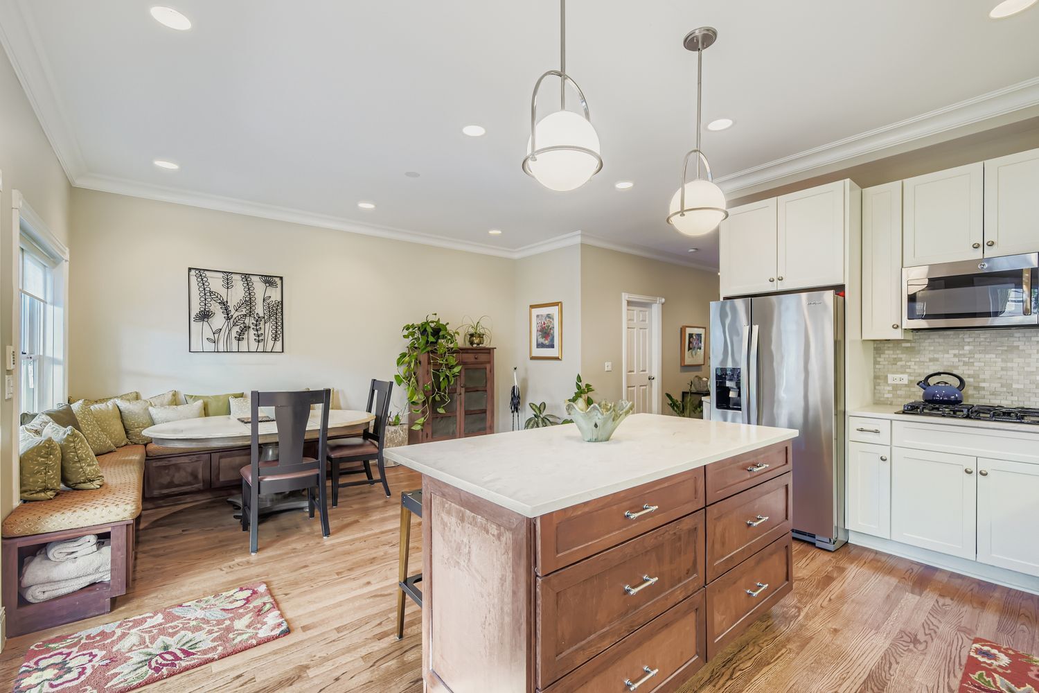 4830 N Seeley Avenue