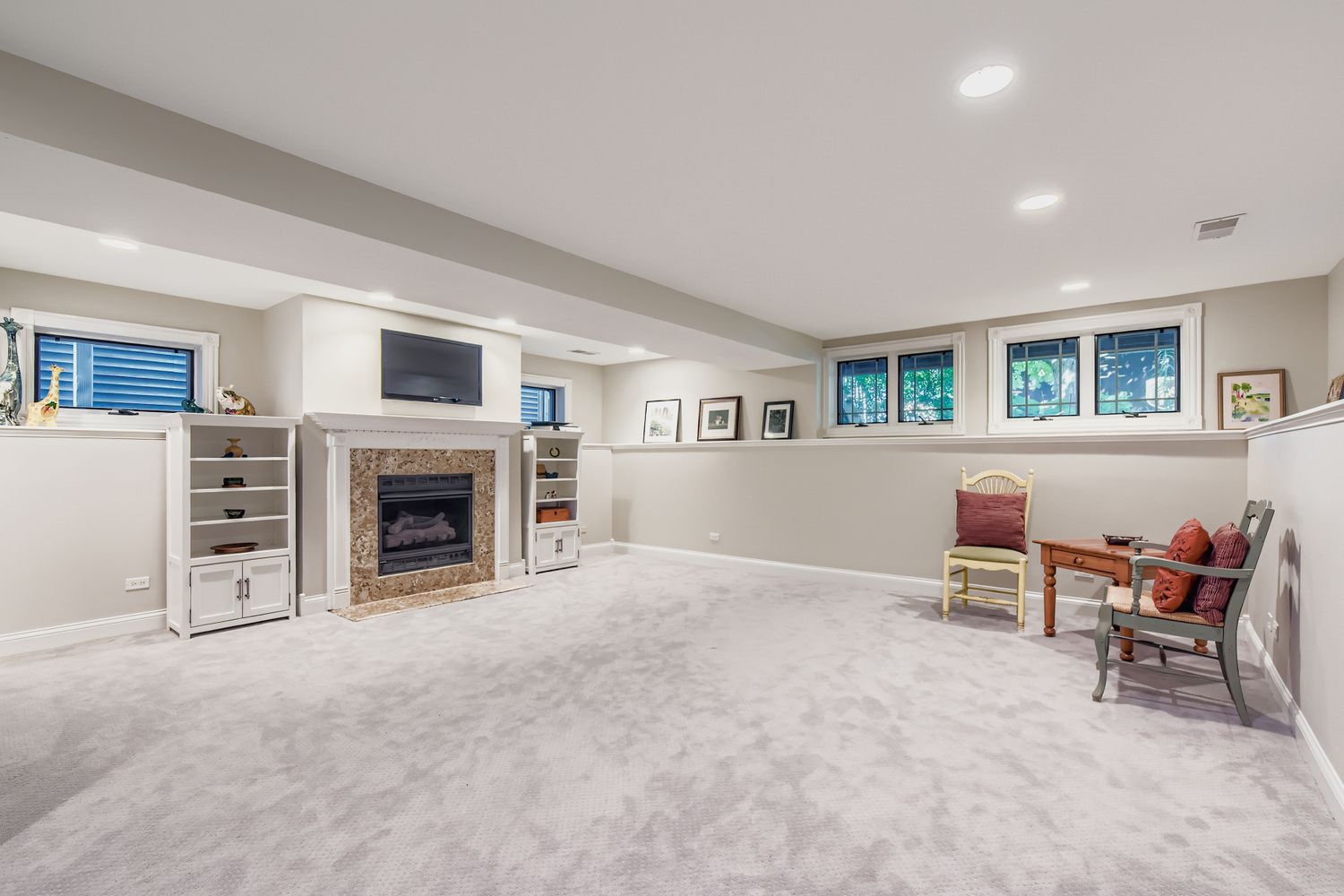 4830 N Seeley Avenue