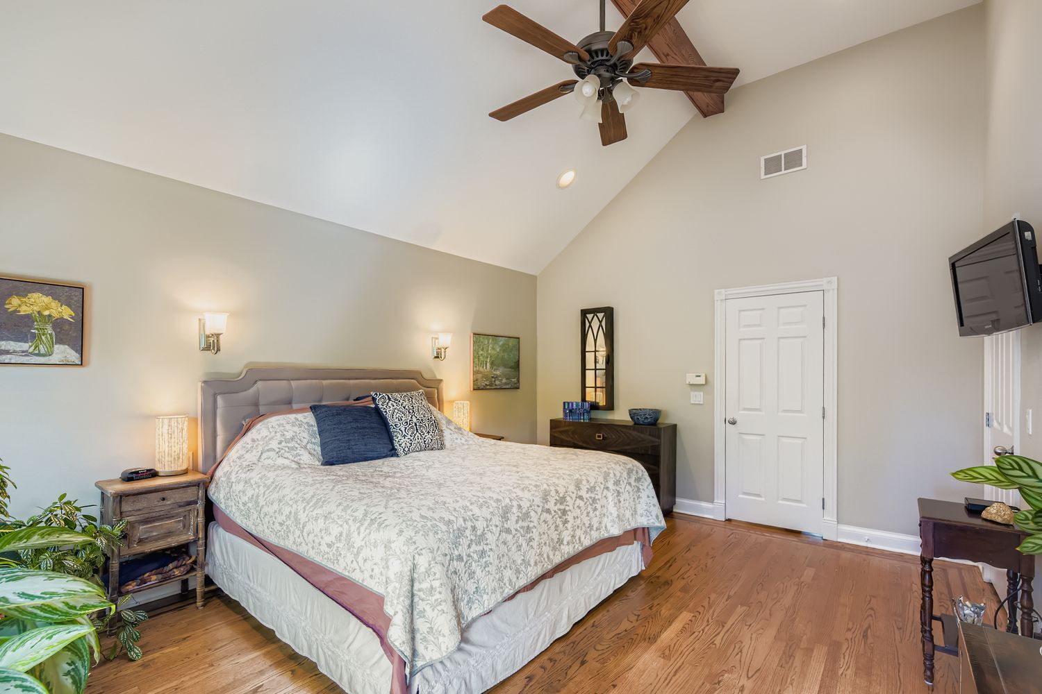 4830 N Seeley Avenue