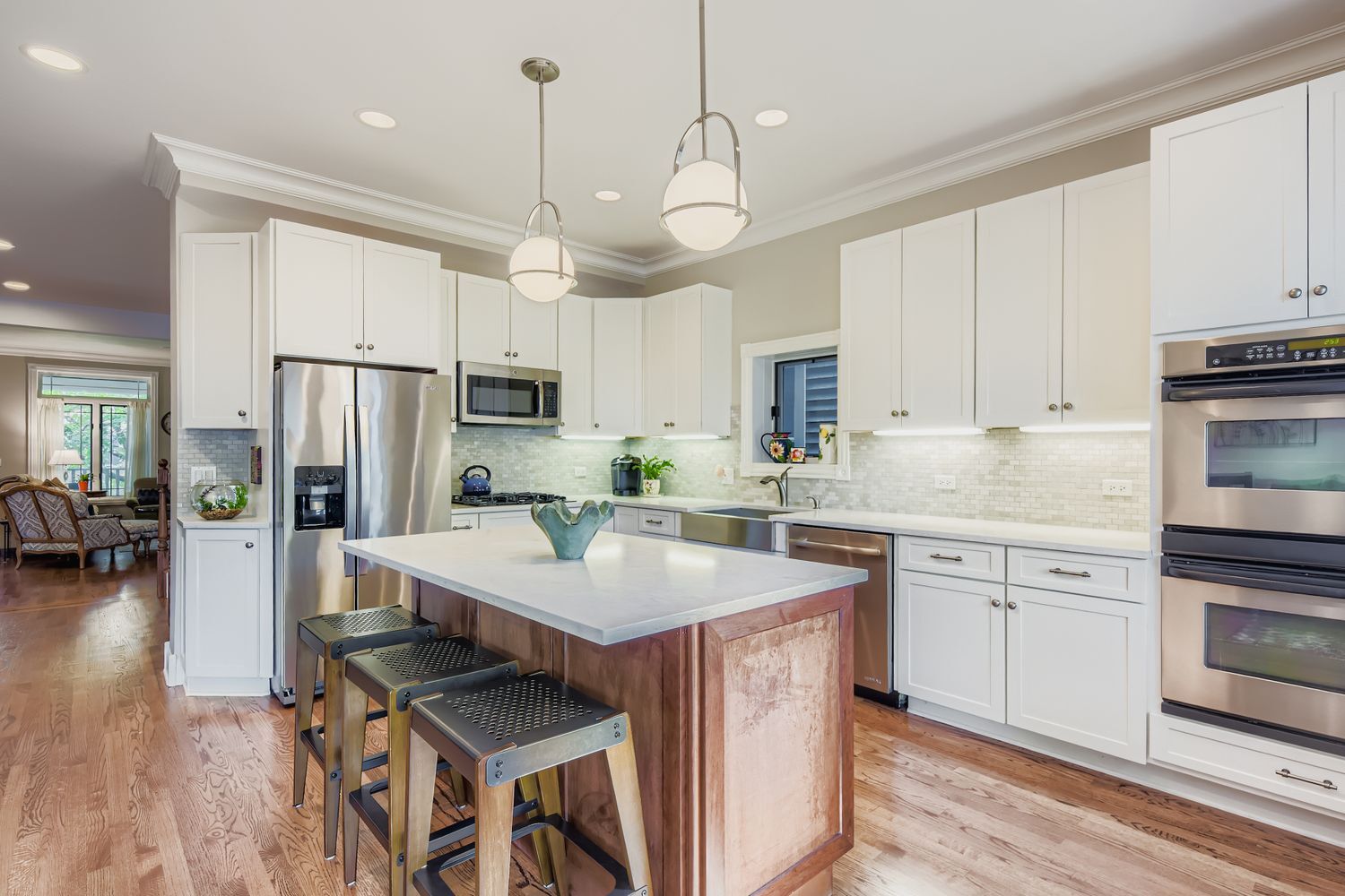 4830 N Seeley Avenue