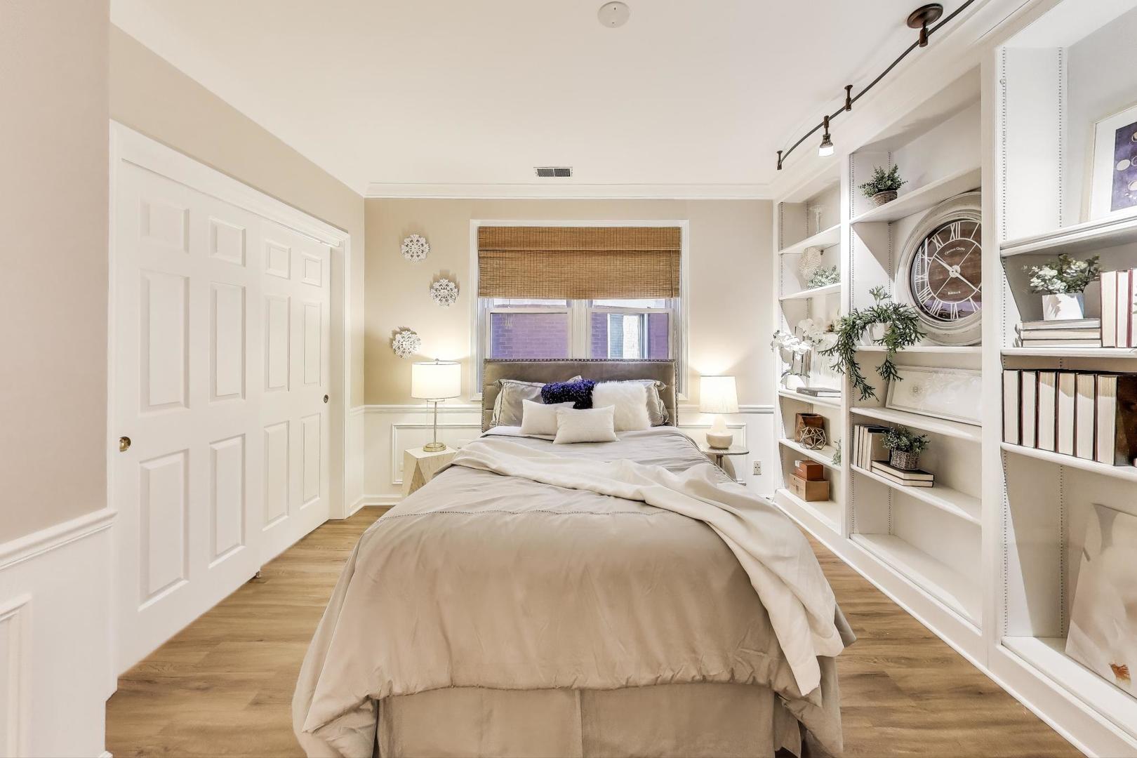 632 W Buckingham Place Unit: 2E