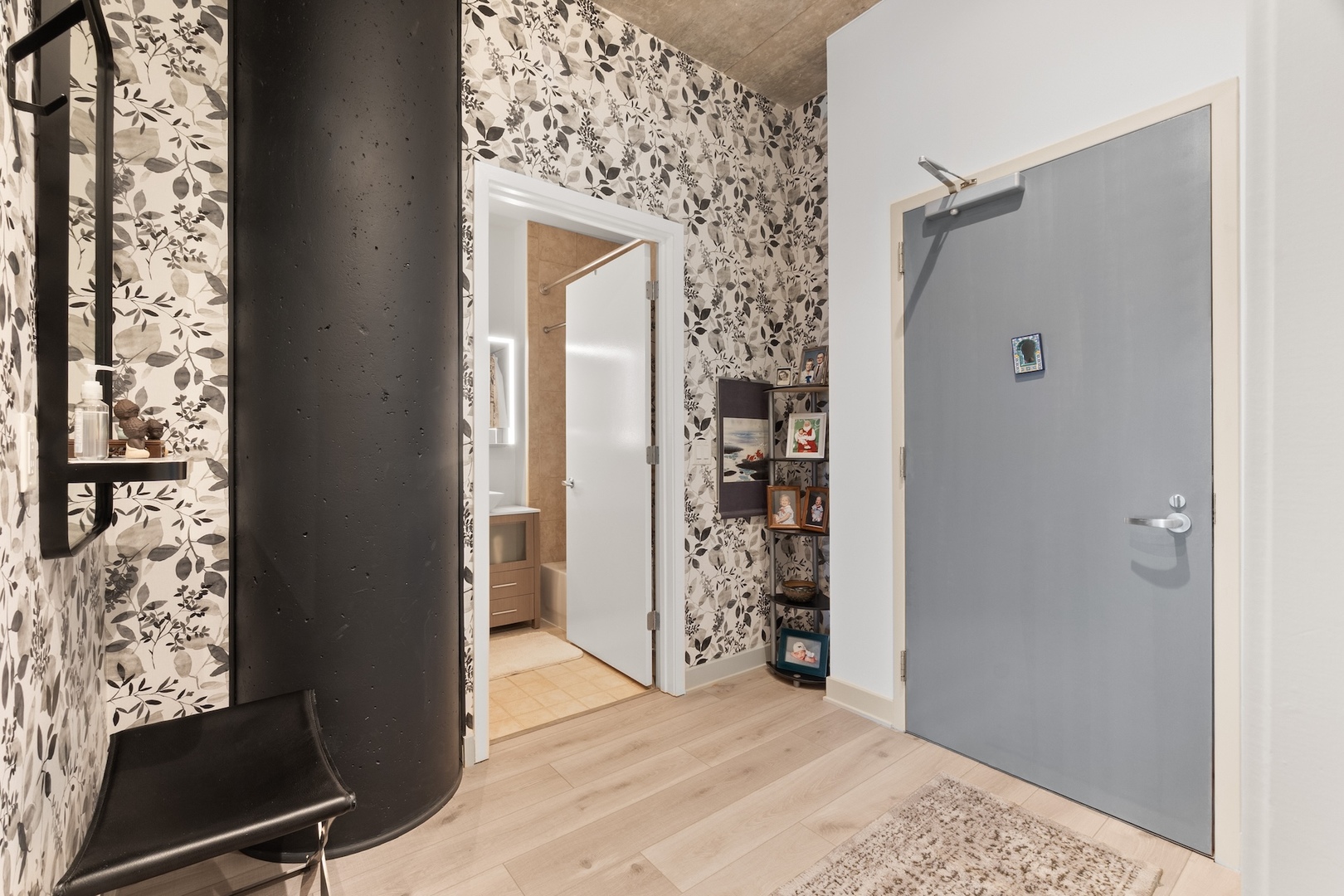 700 N Larrabee Street Unit: 1510