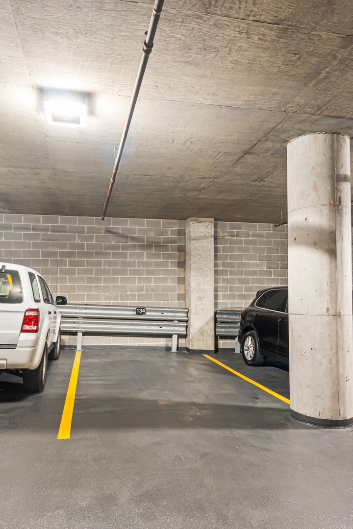 611 S Wells Street Unit: 1008