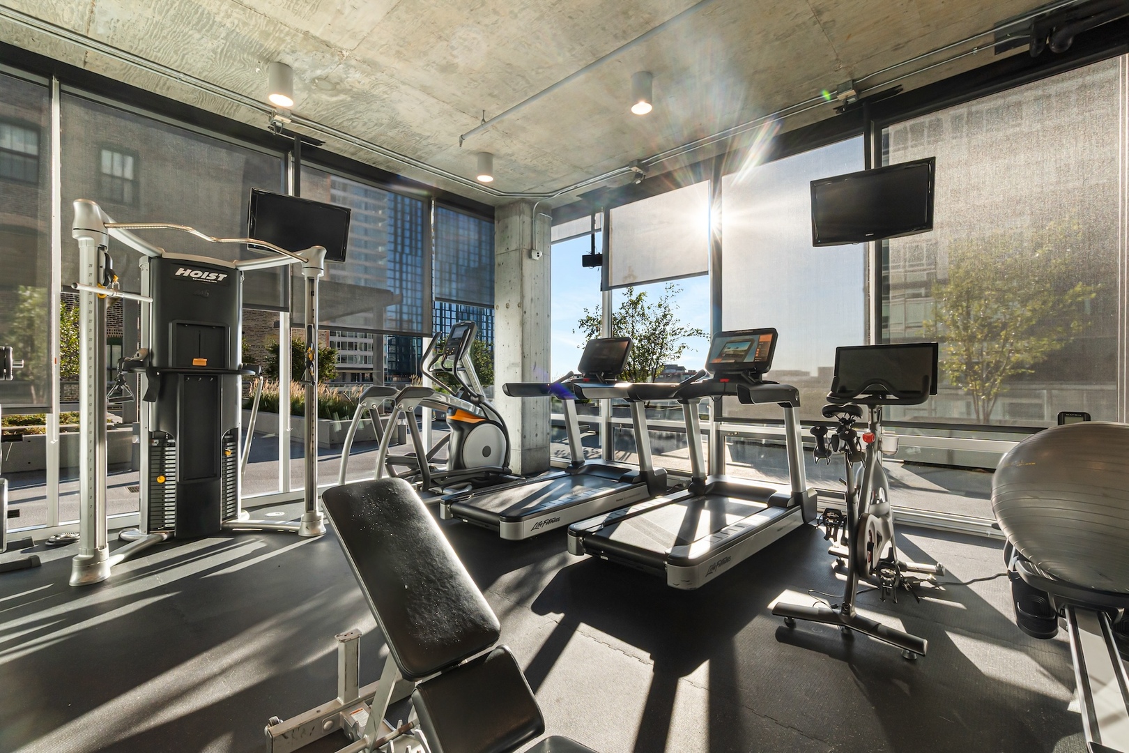 611 S Wells Street Unit: 1008