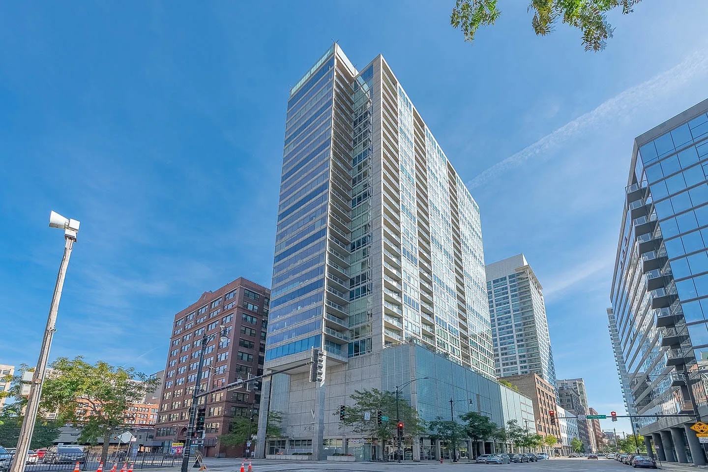 611 S Wells Street Unit: 1008