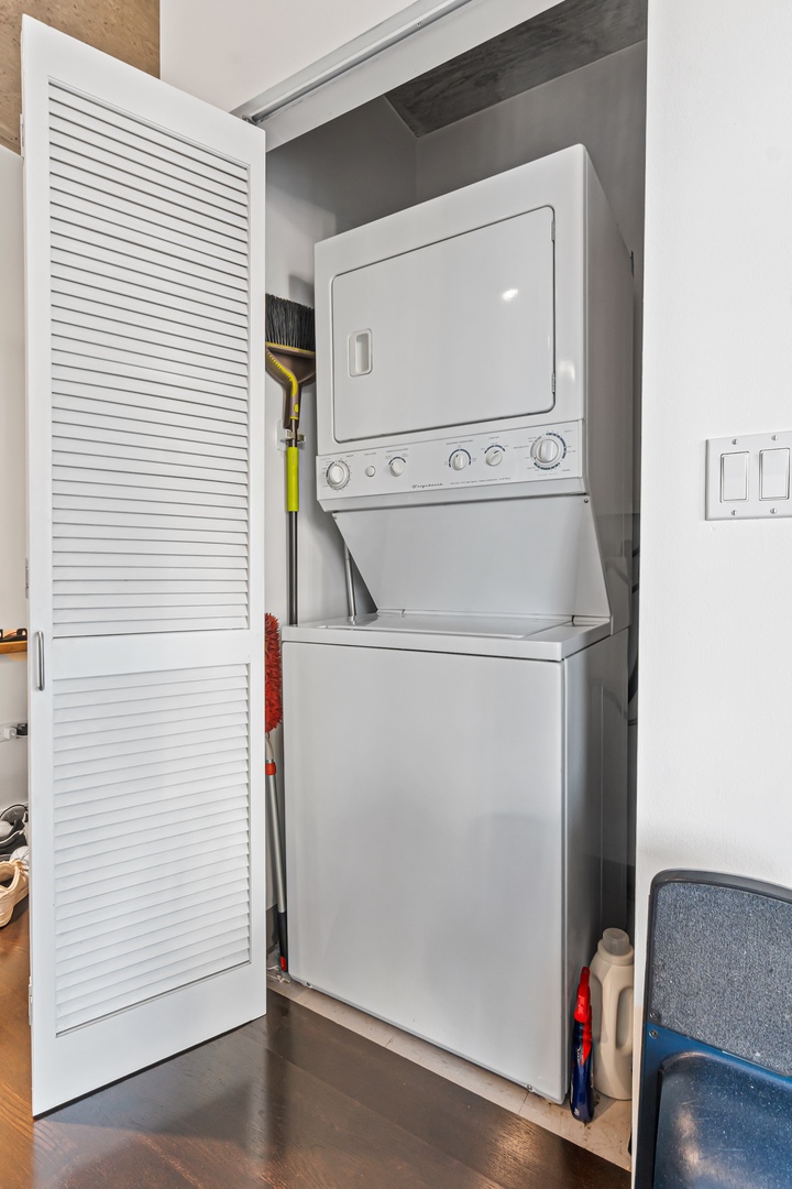 611 S Wells Street Unit: 1008