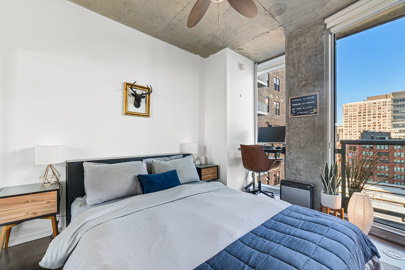 611 S Wells Street Unit: 1008