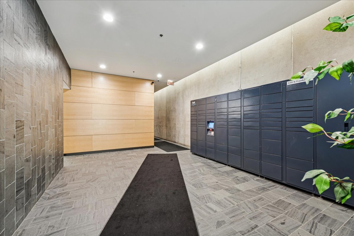 630 N FRANKLIN Street Unit: 408