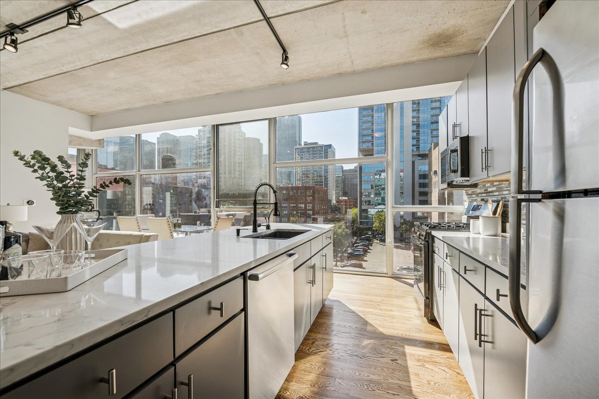 630 N FRANKLIN Street Unit: 408